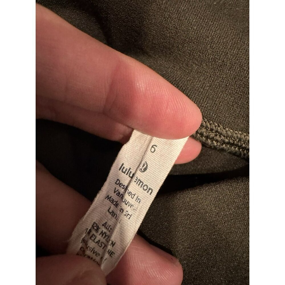 Lululemon Reveal Tight *En Avante Dark Olive Size 6 EUC - Picture 5 of 7